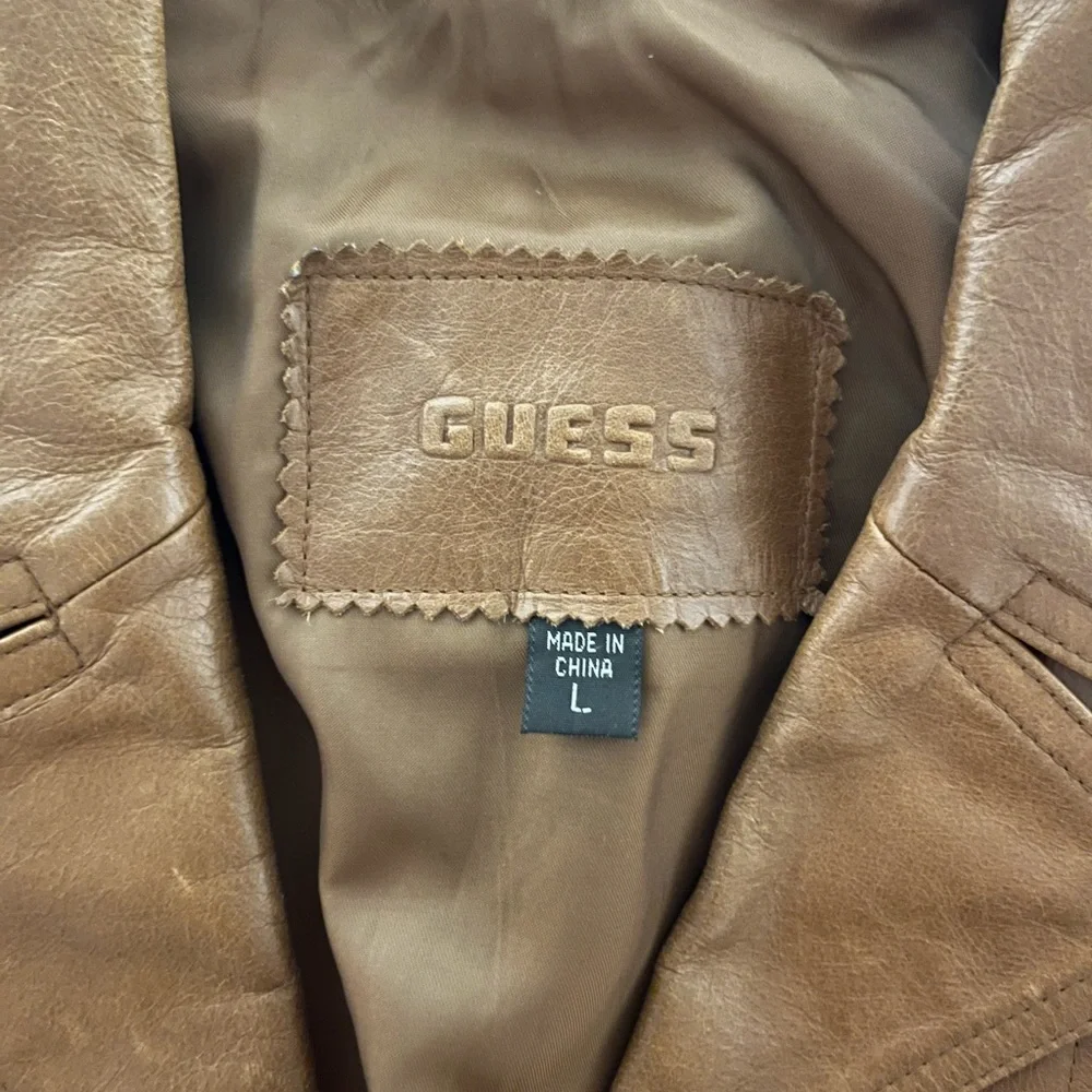 Vintage Guess Leather Jacket - Picture 5 of 7